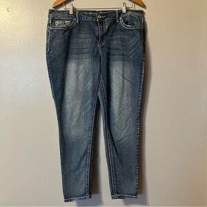 Antique Rivet Jeans Womens Size 16W‎ Blue Skinny Leg Embellished Stretch